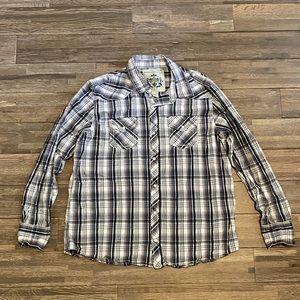 Men’s long sleeved snap down shirt size XXL